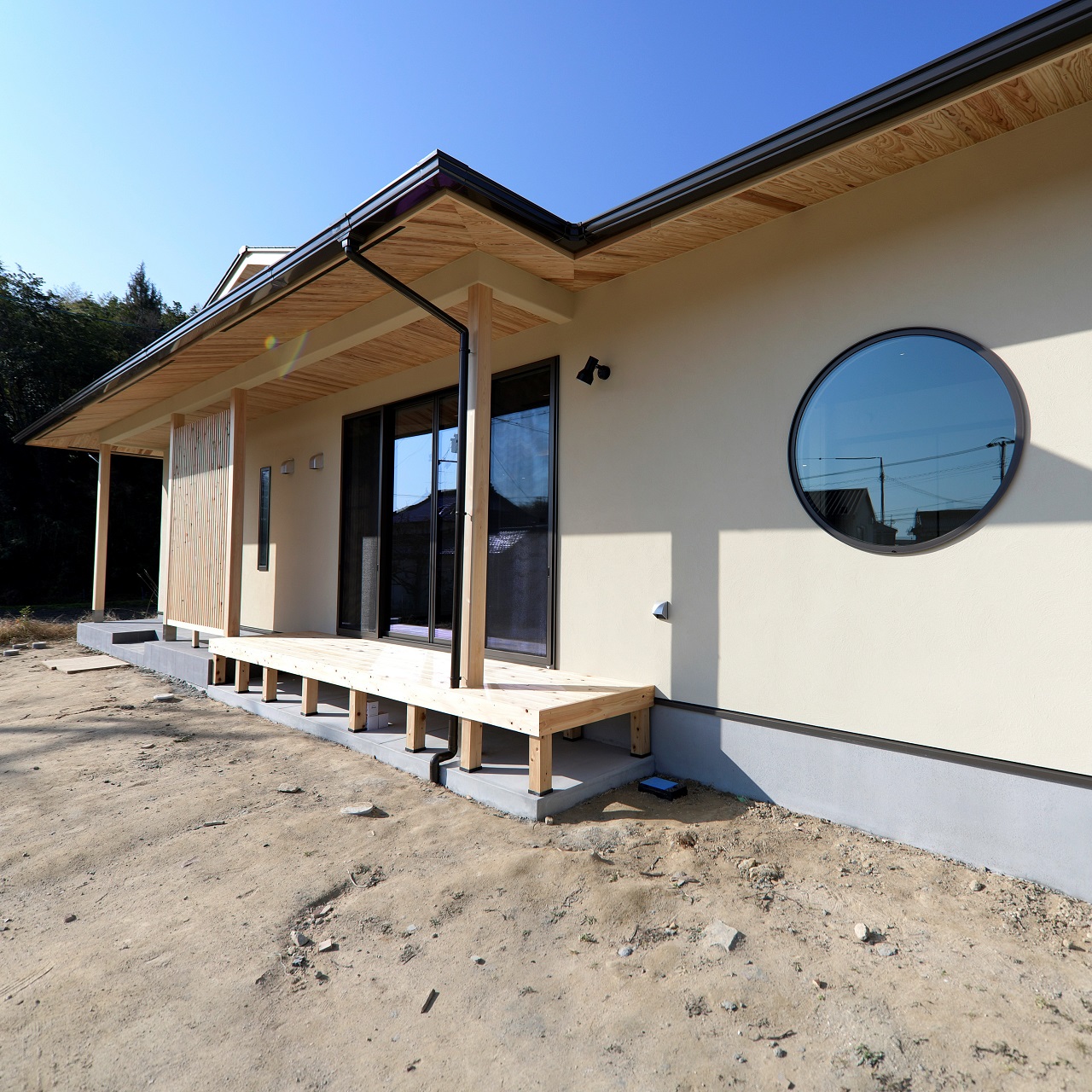【注文住宅】入母屋の大屋根が印象的な「現代和風」の平屋　～東広島市　K様～